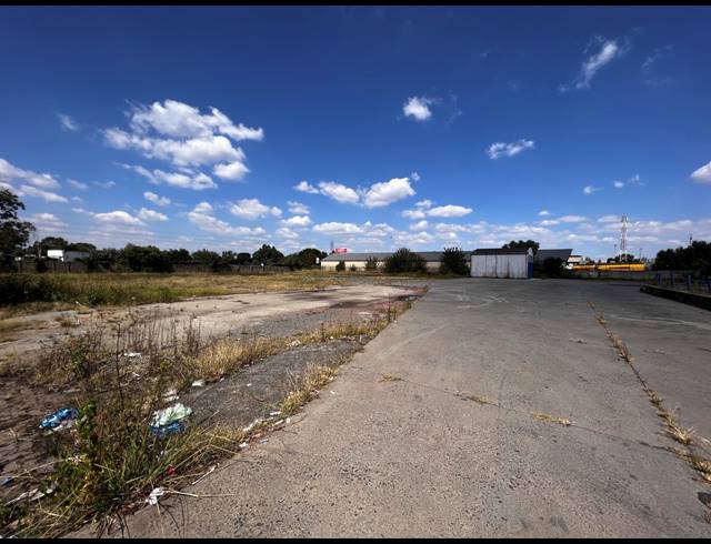 4,834M² FACTORY TO LET IN ALRODE